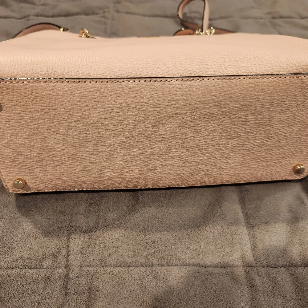 Kate Spade Light Pink Shoulder Bag with Chain Strap - Picture 4 of 6